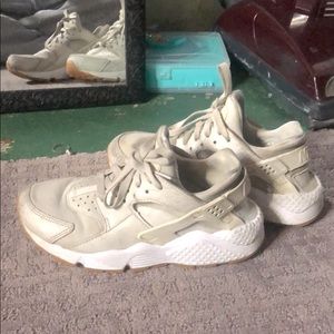 Too small Nike air Huarache